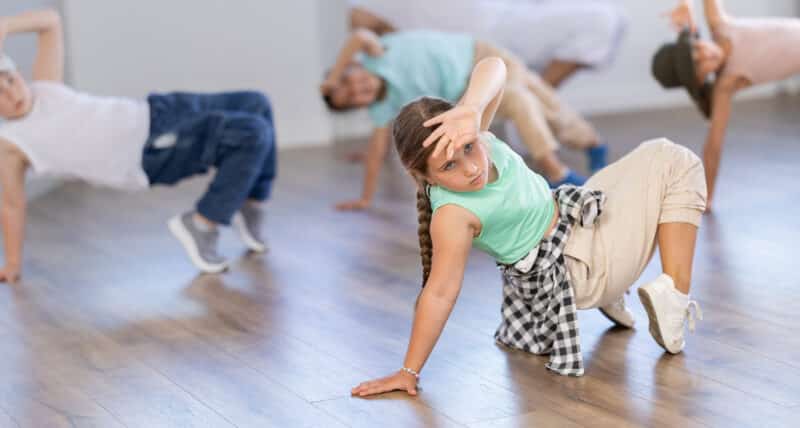 Modern Dance (Ages 10-14)